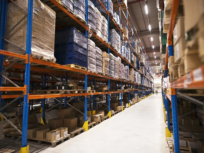 Transporte González • El rol de los centros de distribución en la logística moderna El rol de los centros de distribución en la logística moderna